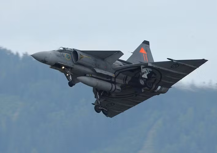 Saab 37 Viggen được coi là thiết kế mở đường cho những chiến đấu cơ siêu cơ động.