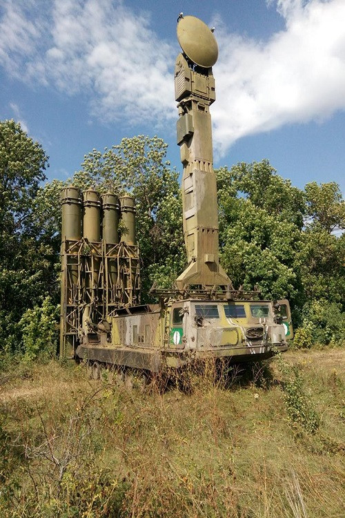 Thông tin này cũng được Bộ trưởng Quốc phòng Ukraine Stepan Poltorak xác nhận, và ngoài tên lửa S-300V1 Ukraine còn nâng cấp thêm một số tổ hợp phòng không khác như Kub, Tor,... hầu hết trong số chúng đều có từ thời Liên Xô và từ lâu đã không được nâng cấp. Nguồn ảnh: defence-blog.