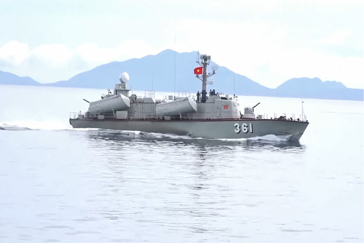 Các tàu tên lửa Osa của Việt Nam hầu hết đều có thời gian phục vụ đã lâu, tuy nhiên về các tính năng kỹ chiến thuật lớp tàu này vẫn chưa thực sự lỗi thời và vẫn có thể đáp ứng yêu cầu huấn luyện và sẵn sàng chiến đấu của hải quân trong tương lai gần. Nguồn ảnh: Báo Hải quân Việt Nam.