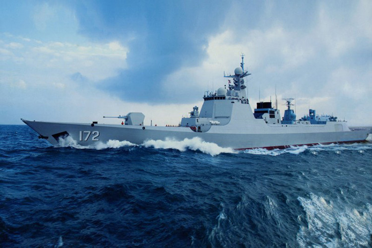 Hệ thống vũ khí của lớp tàu chiến này cực kỳ đa dạng gồm hải pháo H/PJ-45A, các tên lửa chống hạm và phòng không trên hạm như YJ-83, CJ-10 LACM, HQ-16 SAM và HHQ-9 SAM. Ngoài ra Type 052D còn sở hữu cả khả năng chống ngầm. Nguồn ảnh: Arms-Expo.