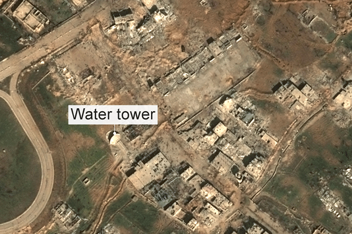 Tháp nước bị hư hại ở Harasta, Đông Ghouta.