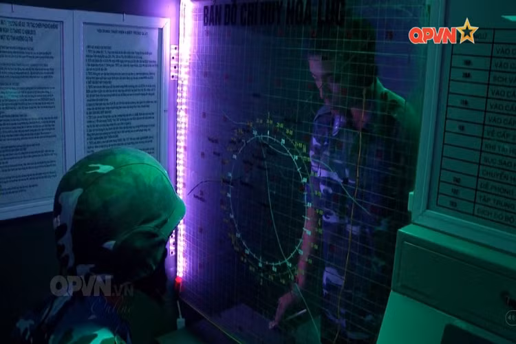 Mặc dù tác chiến đường không đã có sự thay đổi căn bản và đặt ra yêu cầu rất cao, song với sức cơ động nhanh, hỏa lực mạnh và không ngừng được nâng cấp vai trò của pháo cao xạ trong lực lượng phòng không ba thứ quân vẫn hết sức quan trọng. Đây là loại vũ khí phòng không chủ yếu của quân đội ta, với nhiệm vụ tiêu diệt các phương tiện đột nhập, tiến công đường không bảo vệ các mục tiêu yếu địa và tham gia bảo vệ các lực lượng trong từng khu vực phòng thủ. Nguồn ảnh: QPVN.