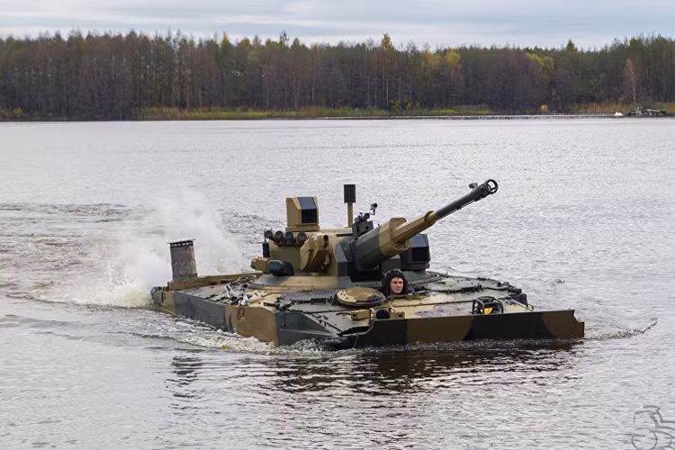 Ông Zakamennikov còn tiết lộ nhiều khả năng trong tương lai gần Derivation-PVO có thể sẽ được phát triển chung với nền tảng khung gầm hạng nặng Armata, tương tự như một số phương tiện bọc thép của được Quân đội Nga phát triển trong thời gian gần đây. Nguồn ảnh: bastion-karpenko.