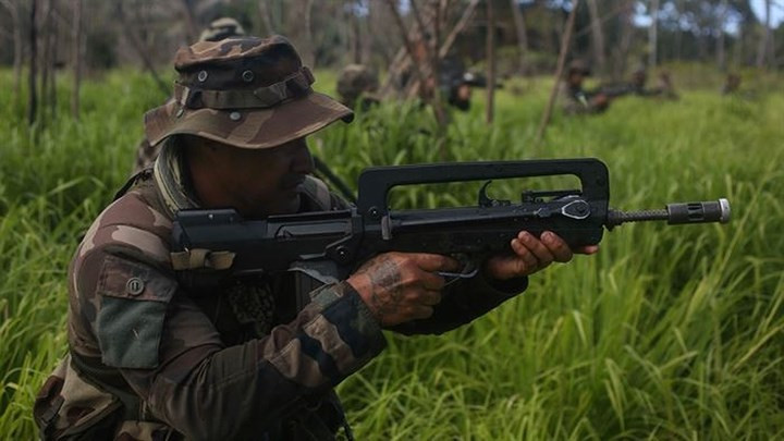 Thủy quân lục chiến Mỹ trong đợt tuần tra đảm bảo an ninh trên đảo Tongatapu.