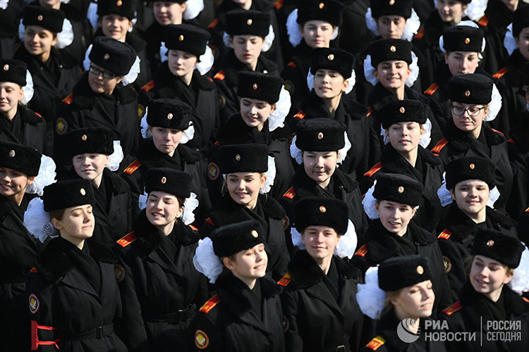 Theo Bộ Quốc phòng Nga, lễ duyệt binh 9/5 năm nay sẽ có 120 đơn vị vũ khí và trang thiết bị quân sự hiện đại, trong đó có nhiều vũ khí mới, cùng với đó là sự xuất hiện của hơn 12.000 binh sĩ đại diện cho lực lượng vũ trang Nga. Nguồn ảnh: RIA Novosti.