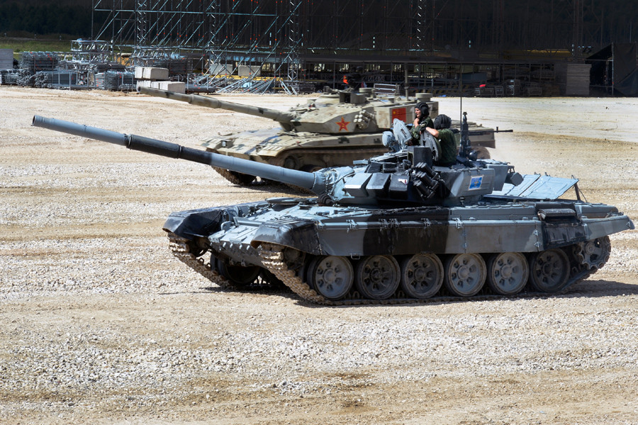 Trong khi đó ở vòng thứ hai, kíp chiến đấu trên xe tăng của các đội tuyển phải thực hiện nhiệm vụ tiêu diệt các mục tiêu chống tăng của đối phương bằng súng máy đồng trục 7.62mm từ khoảng cách 600-700 m. Nguồn ảnh: Army Games.