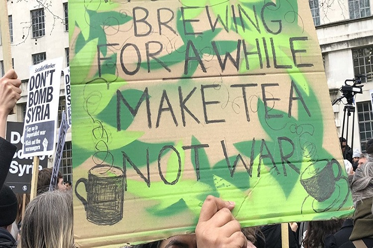 Bieu tinh phan doi chien tranh dien ra tren khap nuoc My