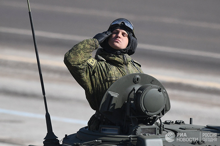 Được biết, lễ duyệt binh mừng Ngày Chiến thắng phát xít không chỉ được tổ chức ở mỗi Moscow mà còn ở nhiều thành phố lớn khác của Nga, cùng với đó là một loạt các hoạt động chào mừng 73 năm nước Nga chiến thắng cuộc Chiến trah Vệ quốc vĩ đại. Nguồn ảnh: RIA Novosti.