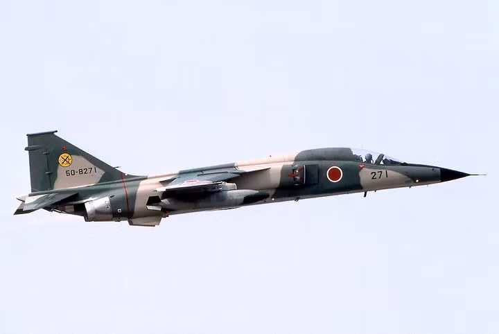 JASDF ban đầu dự định sẽ mua tới 160 chiếc F-1, tuy nhiên do những khó khăn của việc cắt giảm ngân sách mà chỉ có 77 chiếc xuất xưởng, đợt giao hàng cuối cùng diễn ra trong tháng 3/1987. Ảnh: airliners.