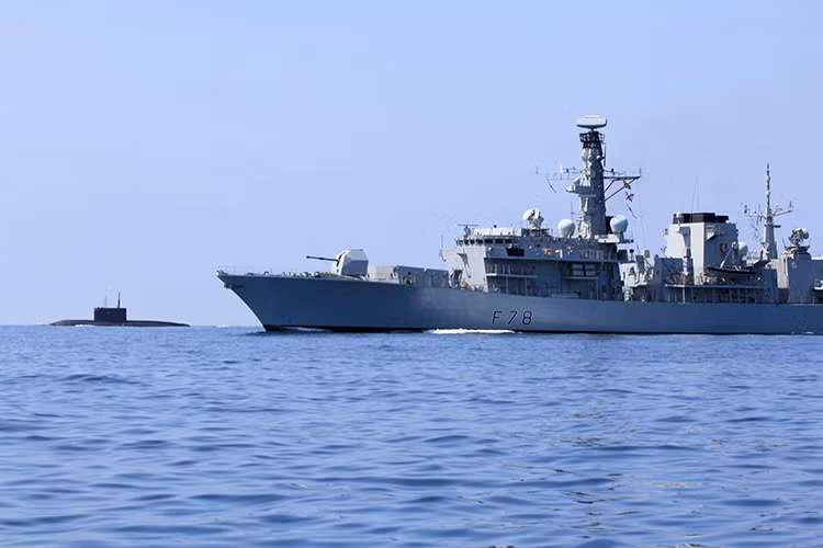 Mặc dù là tàu ngầm tấn công hạt nhân nhưng năng lực tác chiến của tàu ngầm HMS Astute không thực sự ấn tượng, nó cũng là chiếc đầu tiên trong lớp tàu ngầm Astute được Hải quân Anh đưa vào biên chế từ năm 2010. Nguồn ảnh: Royal Navy.