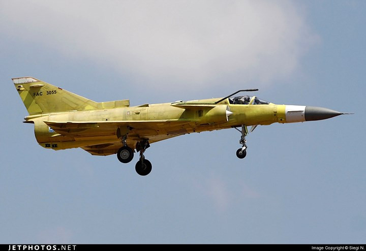 Đặc biệt, máy bay sẽ trang bị hệ thống radar mảng pha chủ động với tính năng tiên tiến hỗ trợ đa chế độ tấn công.