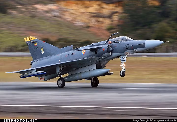 Israel cho biết, việc nâng cấp này giúp Kfir có thể sánh ngang với các máy bay chiến đấu cơ thế hệ thứ 4 hiện nay.