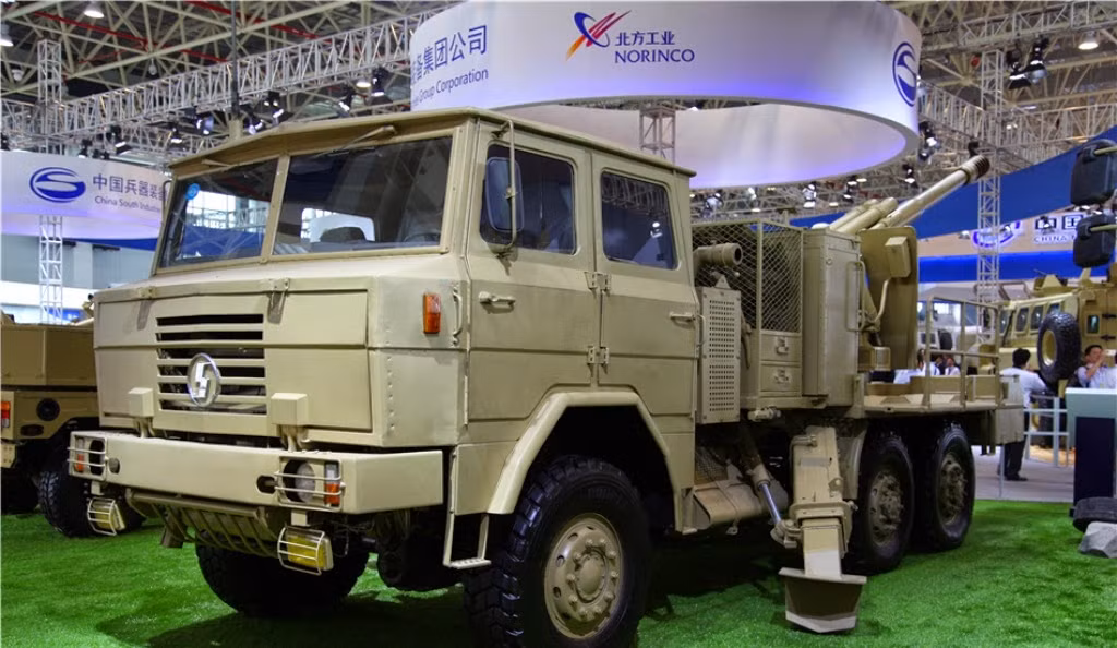 CS/SH-1 là phiên bản xuất khẩu của thiết kế pháo tự hành PCL-09 do Tổng Công ty Công nghiệp Hoa Bắc (NORINCO) phát triển từ đầu những năm 2000. Nó được cho là có sự tham khảo từ mẫu pháo CAESAR của Pháp. Nguồn ảnh: ChinaMilitaryReview