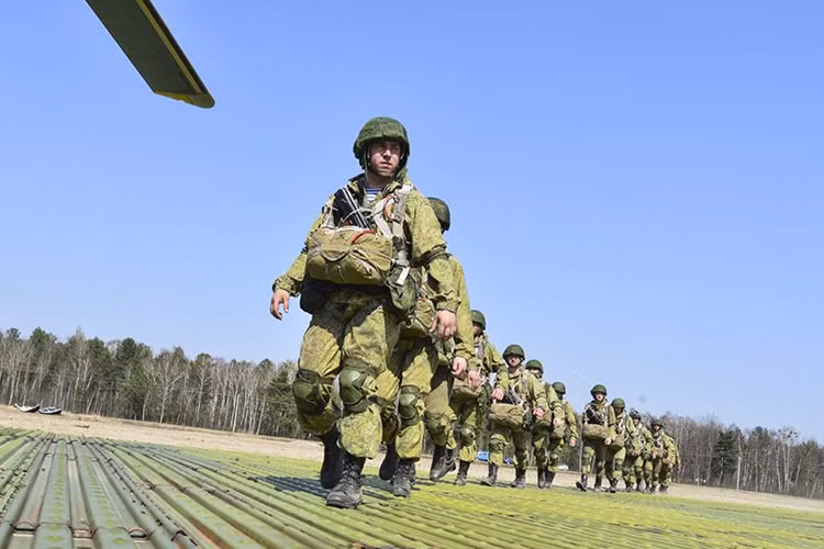 Trong những năm trở lại gần đây Nga và Belarus thường xuyên có các hoạt động quân sự chung quy mô lớn, điển hình như Zapad 2017 với hơn 100.000 quân tham gia (theo thống kế của NATO). Nguồn ảnh: Bộ Quốc phòng Nga.