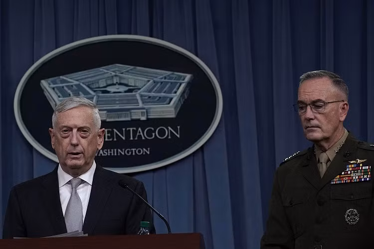 Bản thân các tướng lĩnh Lầu Năm Góc chắc hẳn cũng đã thấy được kết quả này từ trước khi tên lửa khai hỏa, khi mà cả Mỹ, Anh và Pháp đều bị đưa vào thế đã rồi trong cuộc chiến truyền thông trước vụ không kích Syria, họ không còn đường lùi và bắt buộc phải thực hiện chiến dịch không kích vô nghĩa và phi lý này. Nguồn ảnh: