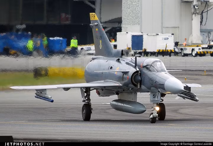 Phiên bản Kfir Block 60 được Không quân Israel sử dụng trong giai đoạn 1975 - 1994. Hiện nay Tel Aviv đang hiện đại hóa chiến đấu cơ này cho mục đích xuất khẩu.