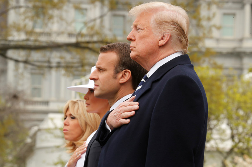 Macron nói rằng ông và Trump "không thống nhất trong mọi giải pháp" về môi trường, xem đó là tranh chấp trong gia đình và phải giải quyết "vì đó là tương lai con cháu chúng ta". Tháng 6/2017, Trump đã rút Mỹ khỏi thỏa thuận Paris về biến đổi khí hậu.