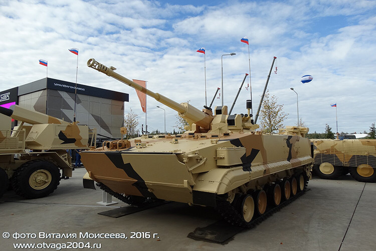 Sở dĩ nói như vậy là bởi đây là tổ hợp pháo phòng không tự hành đầu tiên của Nga sau nhiều thập kỷ không đi kèm tên lửa phòng không, và sử dụng tổ hợp vũ khí tự động AU-220M với vũ khí chính là pháo tự động 57mm. Bên cạnh đó một điều khác khiến Derivation-PVO trở nên nổi bật là tổ hợp vũ khí AU-220M vận hành hoàn toàn tự động. Nguồn ảnh: otvaga2004.ru