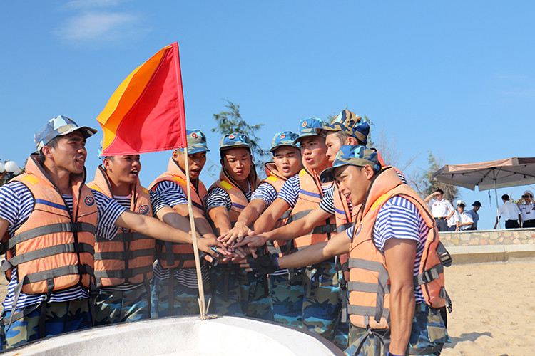 Các vận động viên thể hiện quyết tâm trước khi thi đấu.