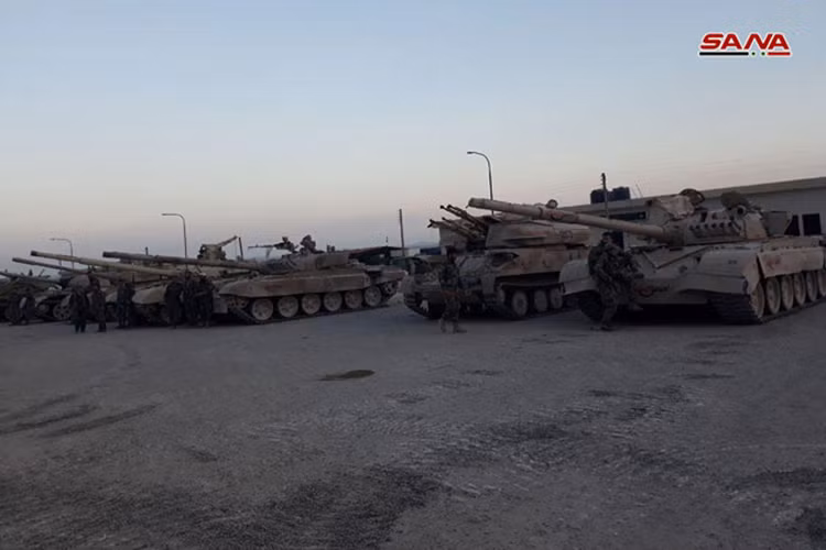 Truyền thông Syria cũng tiết lộ rằng, trong 3 năm qua, một số lượng lớn các tay súng Jaysh al-Islam tại Đông Qalamun đã bí mật hợp tác với Quân đội Syria chống lại IS trong giai đoạn từ năm 2014 đến năm 2017. Thậm chí họ cũng không tuân lệnh các thủ lĩnh cấp cao của Jaysh al-Islam và hoạt động như một nhóm vũ trang độc lập. Ảnh: SANA.