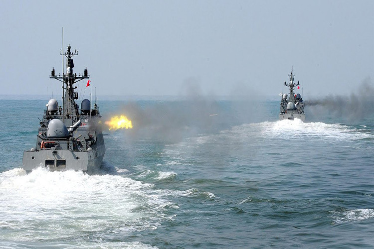 Cận cảnh bộ pháo hạm Nobong 40mm và OTO Melara 76mm trên tàu hộ vệ chống ngầm Pohang Hải quân Việt Nam có trong trang bị. Nguồn ảnh: Egloos.