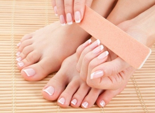 Phụ nữ sở hữu móng chân tròn, bóng và nhẵn là người an nhàn, được hưởng tiền bạc từ chồng.
