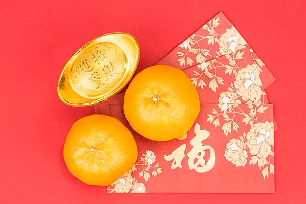 Những giỏ quýt được trang trí tỉ mỉ, công phu, bắt mắt với mong muốn mang đến thật nhiều niềm vui và hạnh phúc cho người được tặng. Ảnh: datviettour.