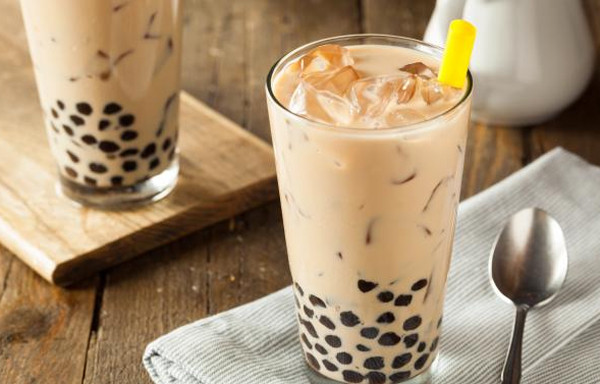 Trà sữa cũng là một tác nhân có thể gây vô sinh ở nam giới. Ảnh: mediacdn.