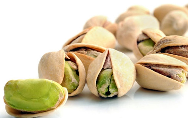 Hạt dẻ cười rất giàu vitamin E - một chất chống oxy hoá có tác dụng giữ cho làn da khỏe mạnh, chống lại lão hóa sớm và ung thư da. Ảnh: vov.