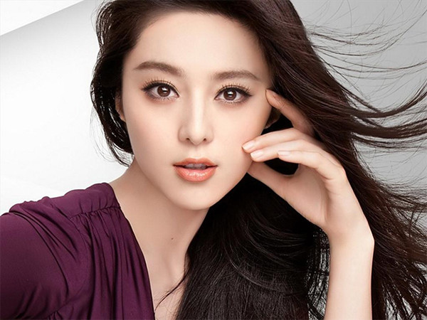 Khuôn mặt V line giờ đây đang được coi là chuẩn mực của cái đẹp với chị em phụ nữ. Ảnh: givator.