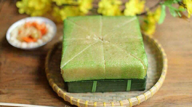 Bánh chưng ngon phải là bánh có màu xanh mướt, dẻo thơm, ngon đậm đà. Ảnh: huengaymoi.