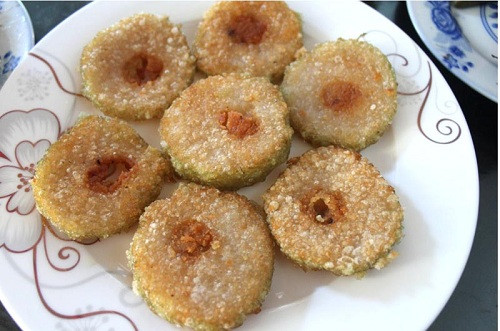 Trong dưa hành, củ kiệu, dưa muối còn chứa nhiều chất xơ,giúp bạn hạn chế tình trạng nổi mụn, nóng trong. Ảnh: myphamchonam.