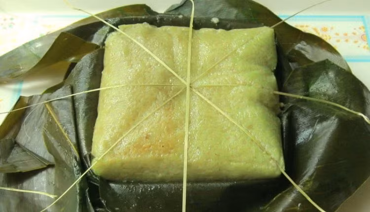 Ngoài dưa hành, củ kiệu, dưa muối, bạn cũng có thể ăn bánh chưng kèm trái cây và rau xanh để tránh bị nổi mụn cũng như tăng cân. Ảnh: nhipsongtreonline.