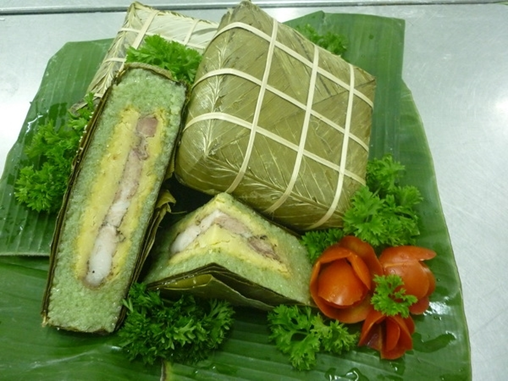 Bên cạnh đó, bánh chưng chứa nhiều chất béo có thể gây tăng tiết axit dịch vị, nên không thích hợp cho nhóm người cao huyết áp. Ảnh: weebly.