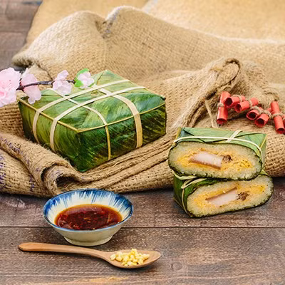 Những người mắc bệnh tim mạch cũng nên tránh xa bánh chưng để bảo vệ sức khỏe cho bản thân. Ảnh: maggi.