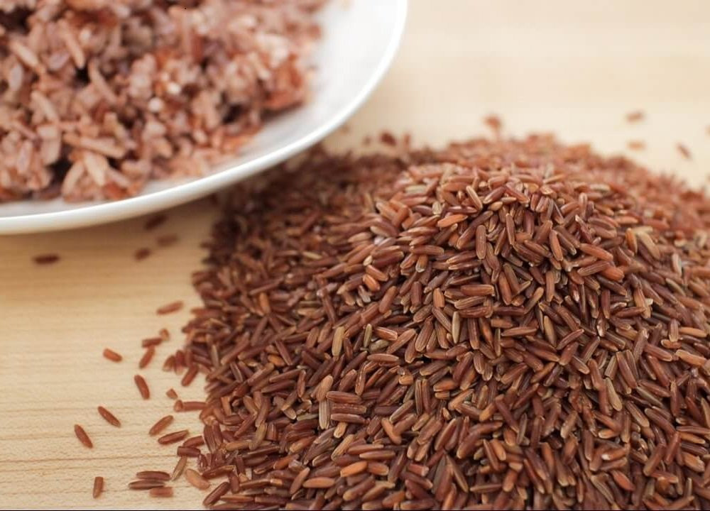 Trong những ngày Tết, thay vì ăn gạo trắng như mọi ngày, bạn có thể nấu gạo lứt. Ảnh: wp.