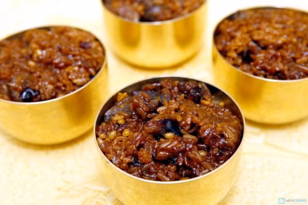 Món bánh thuốc có hương vị ngọt ngào rất đặc trưng. Ảnh: vietbao.