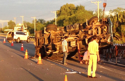 TPHCM: Hy huu o to con 