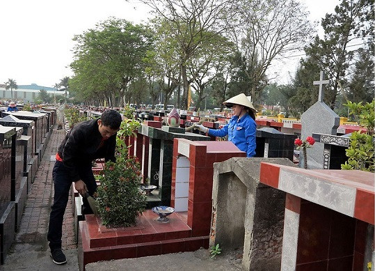 Chong COVID-19: Cac nghia trang Hai Phong 