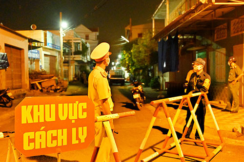 Benh nhan Covid-19 thu 34 khai gian 17 F1 gio 46 nguoi: Khoi... can quy toi?