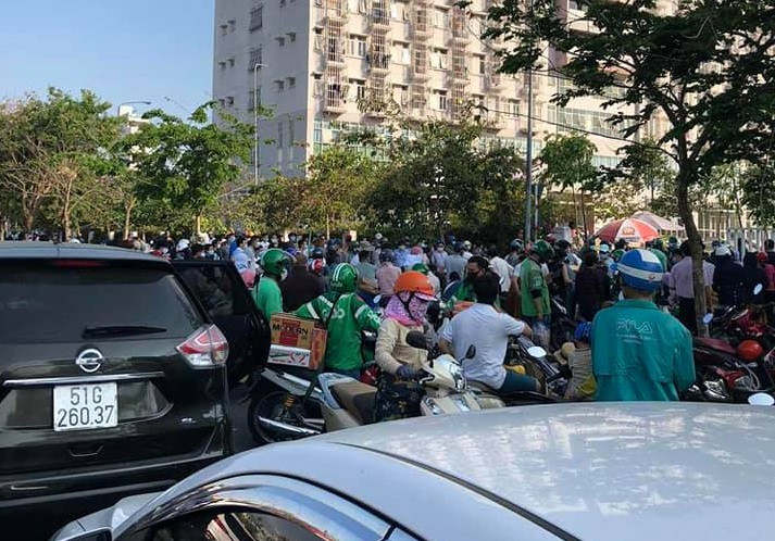 Khu cach ly dong nghit nguoi tiep te vat dung, thuc pham: “Diem nong”nguy co lay nhiem Covid-19