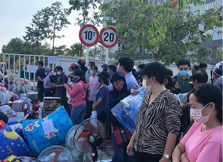 Khu cach ly dong nghit nguoi tiep te vat dung, thuc pham: “Diem nong”nguy co lay nhiem Covid-19-Hinh-2