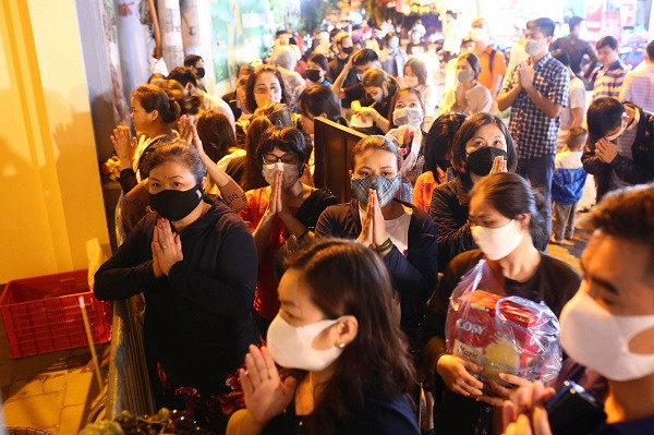 Covid-19: Che tai xu ly neu dan vi pham chi dao “ngoi yen” nhu nao?