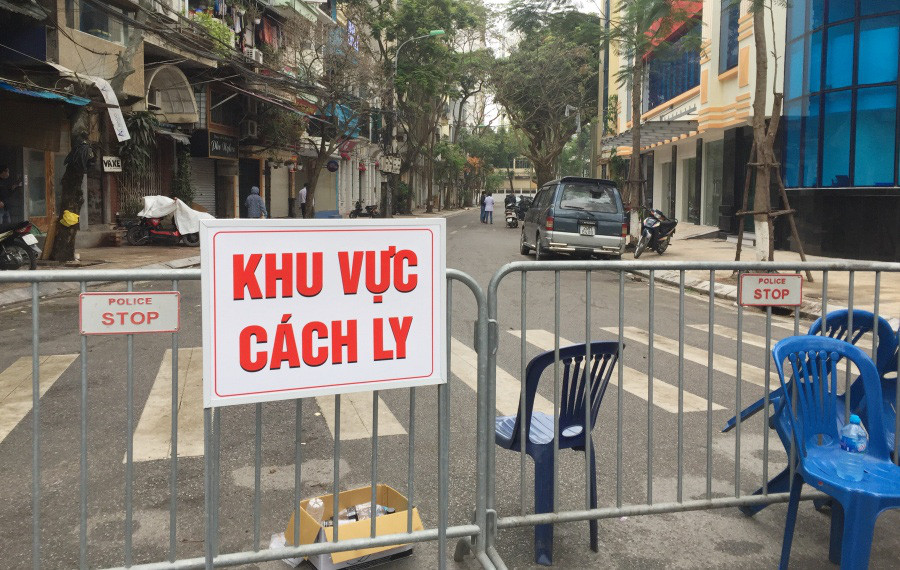 Tu roi noi cach ly ve lo dam cuoi: Thieu y thuc nhu Hong Nhung, lieu co bi xu ly?