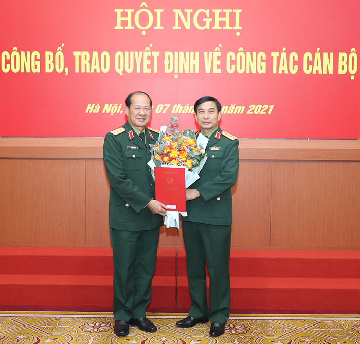 Thượng tướng Bế Xuân Trường, nguyên Ủy viên Trung ương Đảng (khóa XI, XII), nguyên Ủy viên Quân ủy Trung ương, nguyên Thứ trưởng Bộ Quốc phòng. 