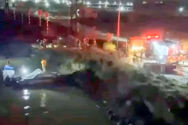  Khởi tố bị can đối tượng giết người, phi tang xác xuống sông Thạch Hãn. Ngày 19/12, Phòng CSHS, Công an tỉnh Quảng Trị đã khởi tố bị can, tạm giam Võ Viết Đạt (SN 1980, nguyên Đại đức Thích Trí Hộ) và Đoàn Thanh Tuấn (SN 1971, trú tại xã Triệu Long, huyện Triệu Phong) để điều tra về tội "Giết người". Do có mâu thuẫn, ngày 11/12, Đạt đã nhờ Tuấn gọi điện hẹn bà Lê Thị H. (SN 1972, thị trấn Ái Tử, huyện Triệu Phong) đến một địa điểm do Đạt định sẵn, rồi bất ngờ dùng hung khí tấn công nạn nhân. Sau khi gây án, Đạt cùng với Tuấn dùng ôtô đem thi thể của bà H. phi tang tại đoạn sông thuộc bờ kè Bích Khê, xã Triệu Long.