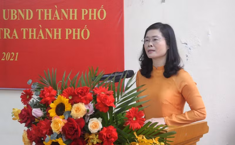 Sáng 9/12, UBND thành phố Hải Phòng tổ chức Hội nghị công bố Quyết định của Chủ tịch UBND thành phố về công tác cán bộ tại Thanh tra thành phố. Theo Quyết định của Chủ tịch UBND thành phố, tiếp nhận và bổ nhiệm bà Vũ Anh Thư, Phó Chủ tịch Ủy ban MTTQ Việt Nam thành phố giữ chức vụ Phó Chánh Thanh tra thành phố. Thời hạn bổ nhiệm là 5 năm. 