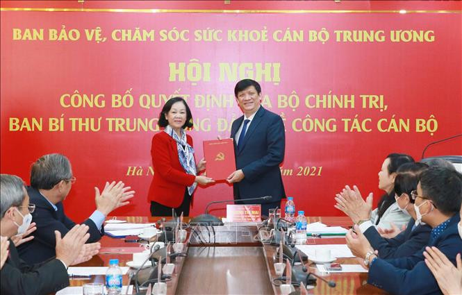 Bo truong Y te lam Truong Ban Bao ve, cham soc suc khoe can bo Trung uong