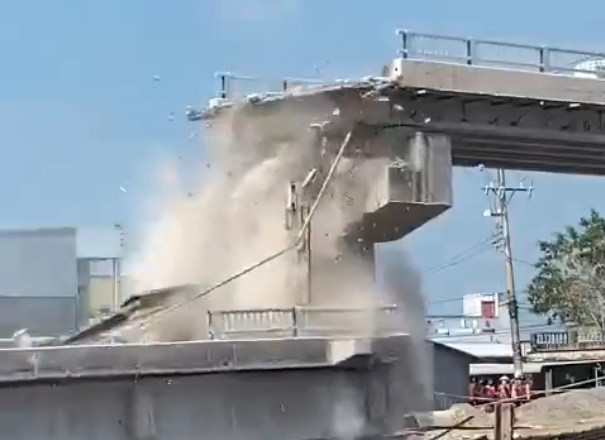 Sap cau Cai Doi Vam o Ca Mau: Van chua xac dinh duoc nguyen nhan