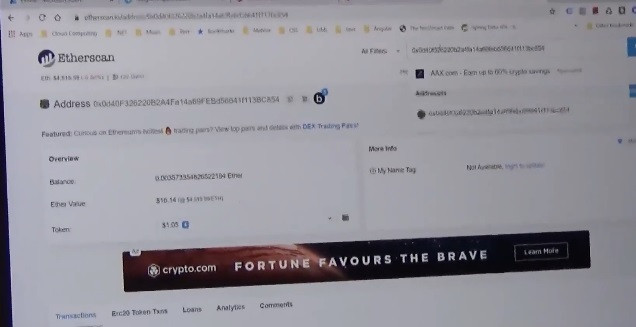 Ngoài ra, để thu hút người chơi, các đối tượng đã thường xuyên sử dụng mạng xã hội để quảng bá, mời gọi mọi người tham gia dưới dạng đầu tư tài chính lợi nhuận cao, đưa ra các gói bảo hiểm hứa hẹn sẽ được hoàn tiền nếu chơi thua để thu hút người tham gia; khi số lượng người chơi tham gia nhiều, chúng sẽ cho đánh sập trang web để chiếm đoạt tiền trong tài khoản tiền ảo và tránh sự điều tra, xử lý của cơ quan chức năng.